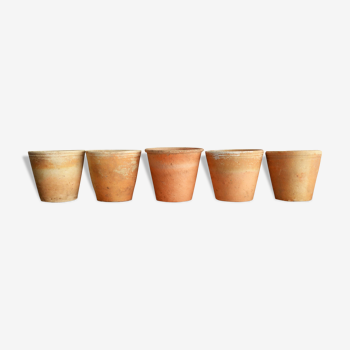 5 old terracotta pots