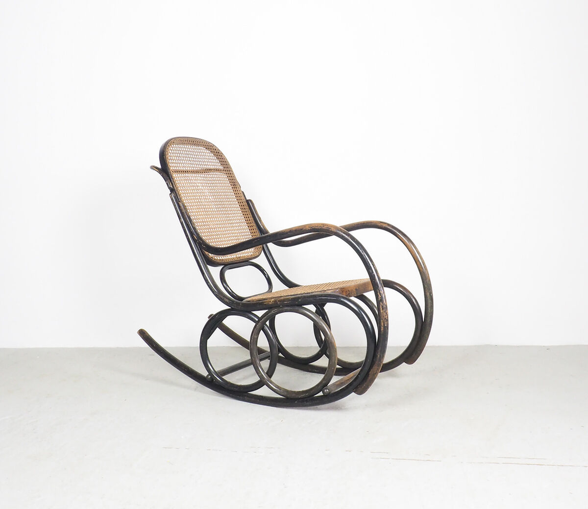 Classic Thonet bentwood rocking chair by Ton, 1950