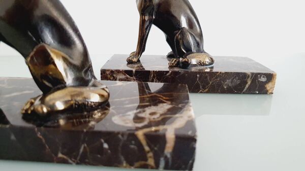 Paire de serre-livres Berger allemand signée BAL.