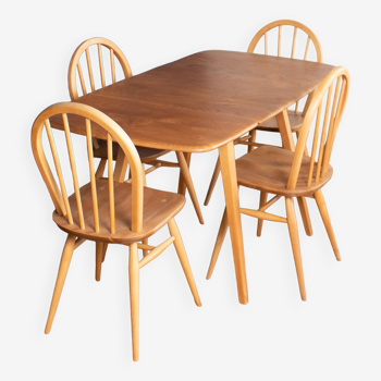 Table de salle à manger rétro blonde Ercol modèle 383 et quatre chaises de cuisine Windsor modèle 370