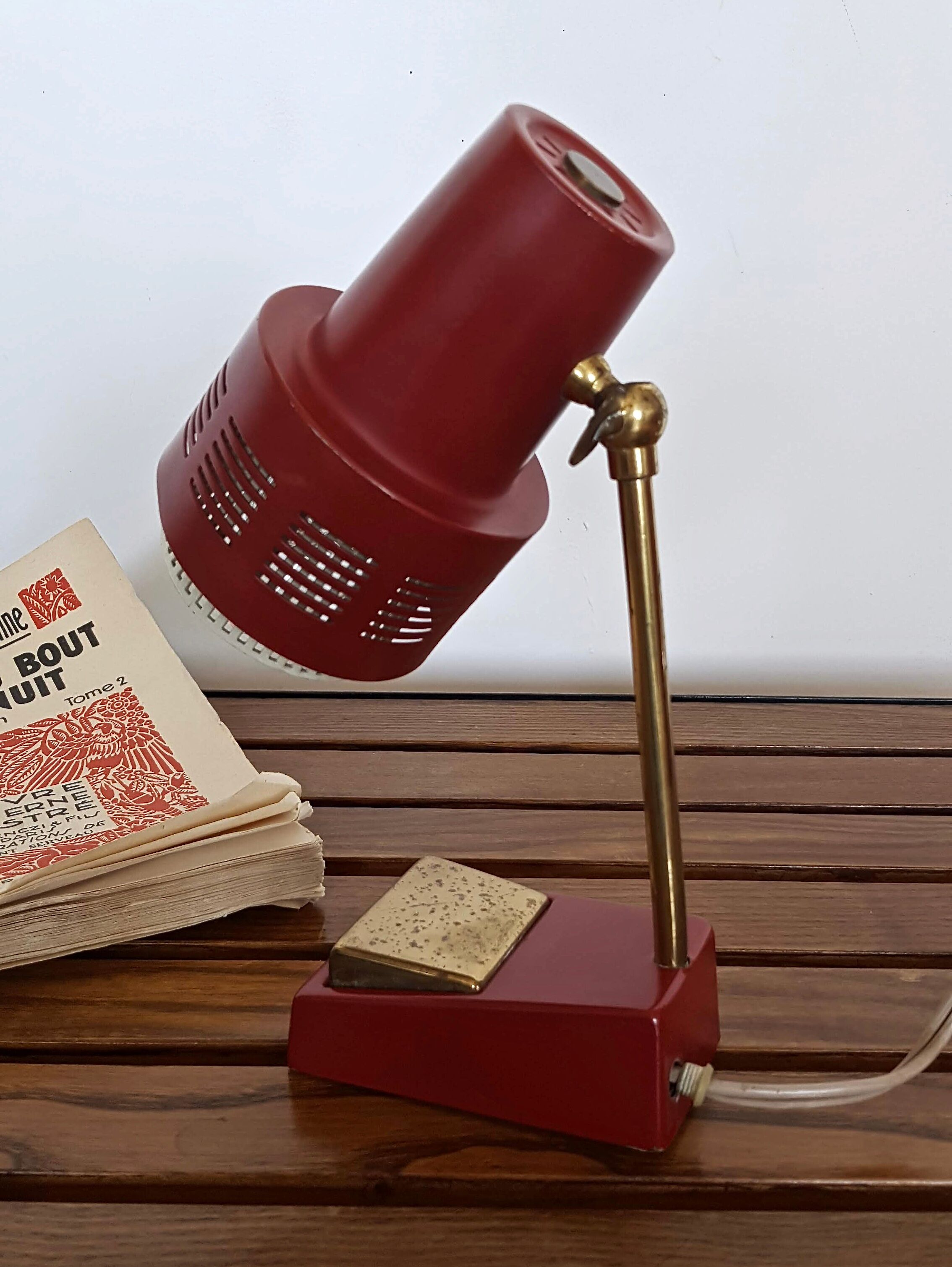 Red lamp 50