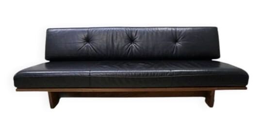 4-seater leather sofa bed