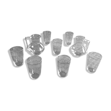 Lot de 7 verres et  2 carafes