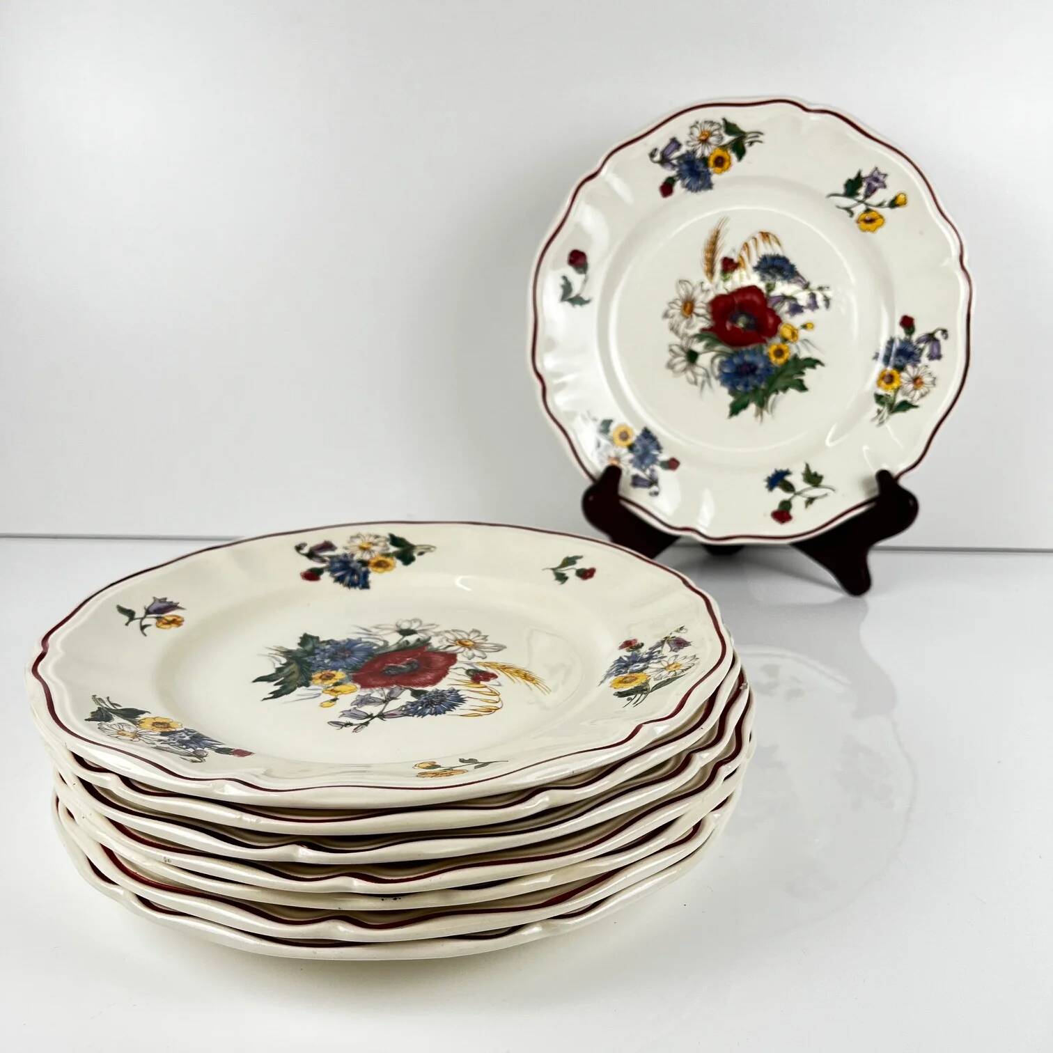 Lot de 8 assiettes plates "Agreste" Sarreguemines, XXe s.