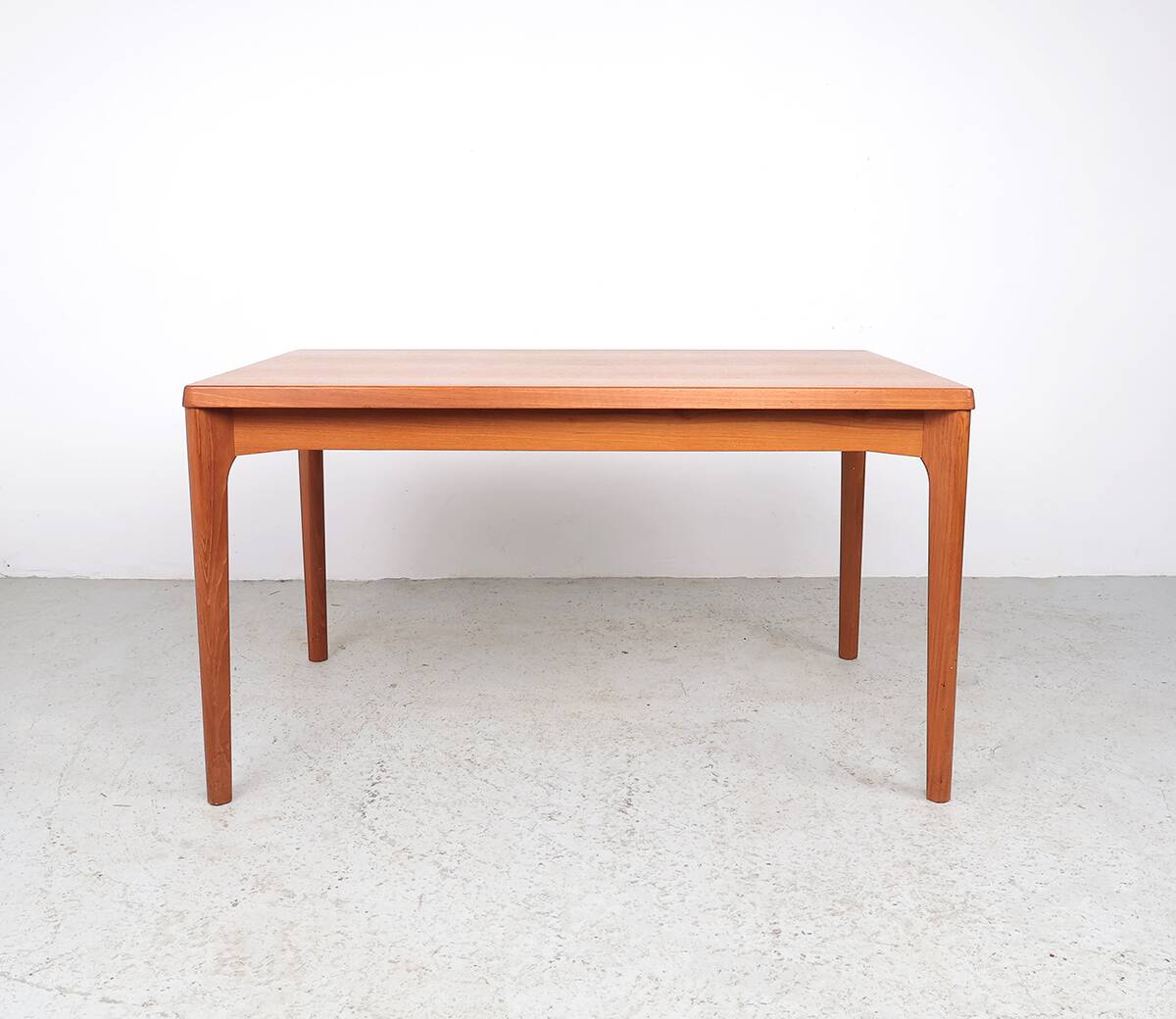 Henning Kjaernulf extendable dining table for Vejle Stølefabrik, 1960s