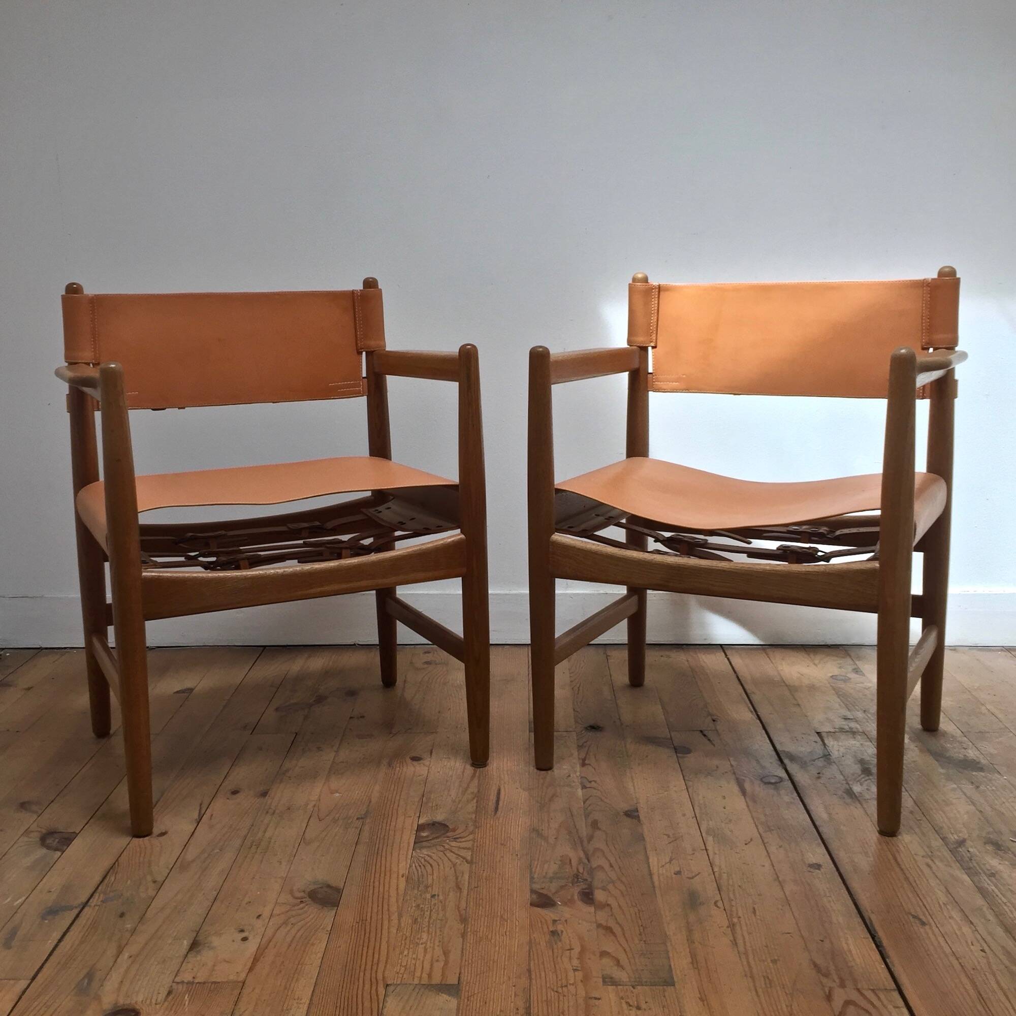 Wood and leather armchairs Borge Mogensen