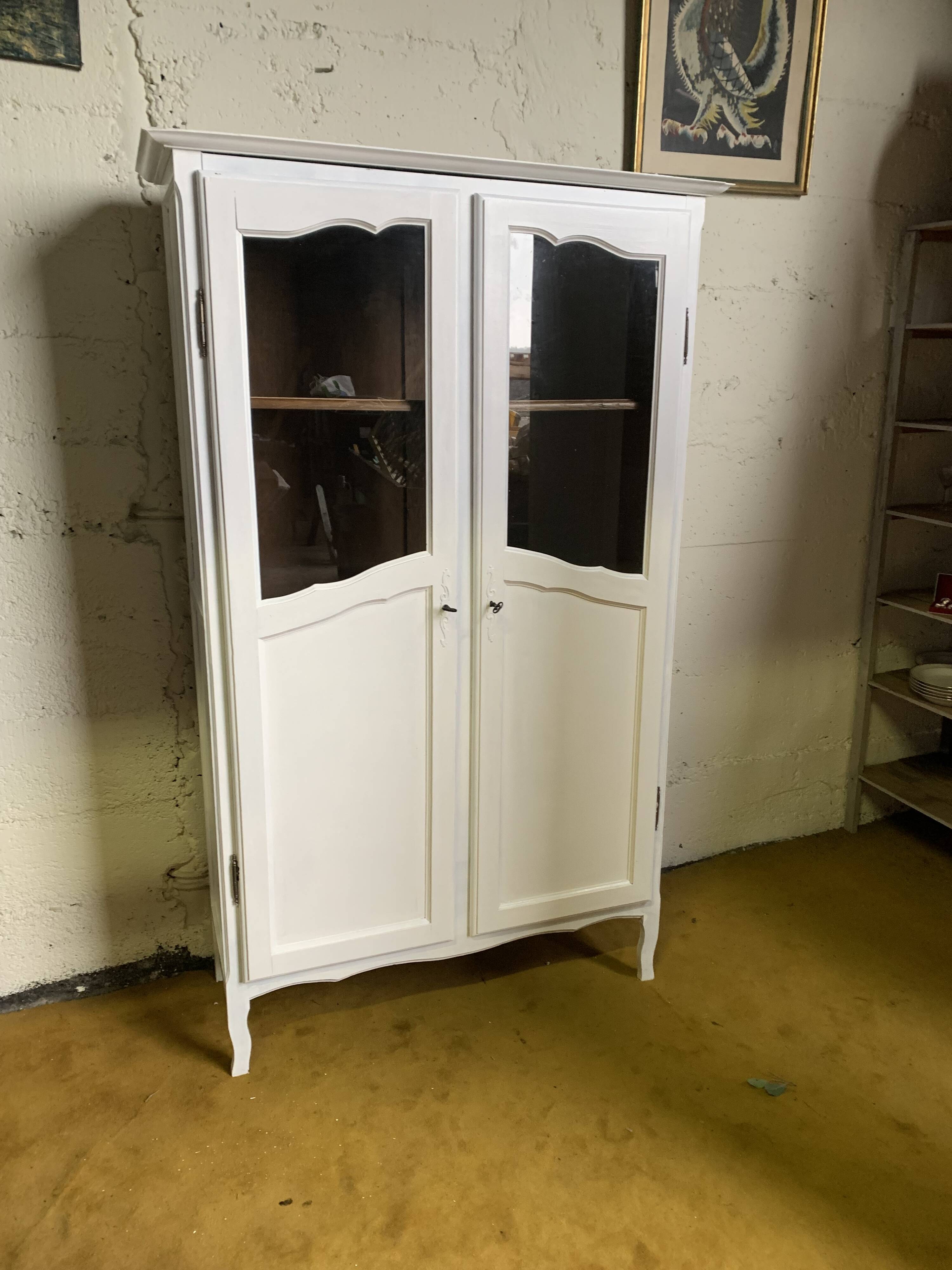 Parisian china cabinet display