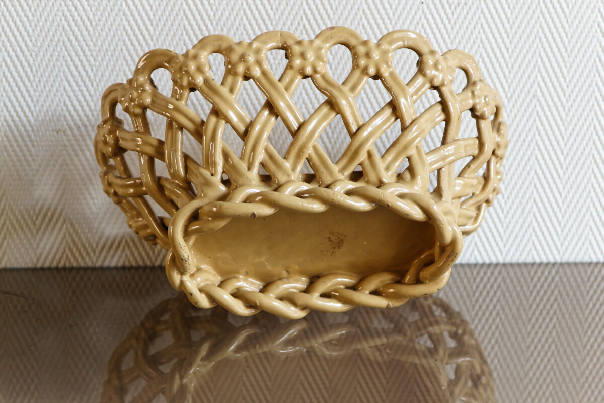 Old fruit cup, Langeais