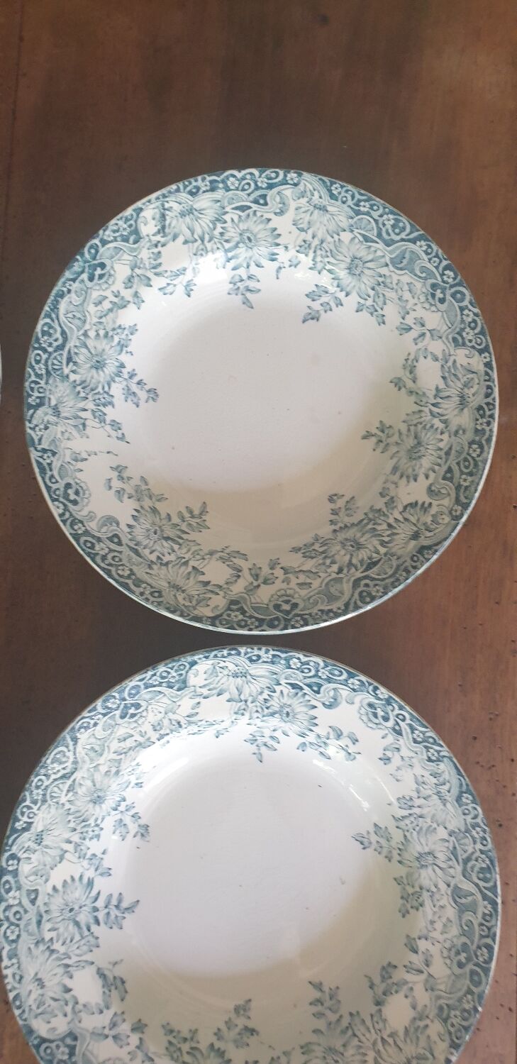 Four plates Trianon St Amand