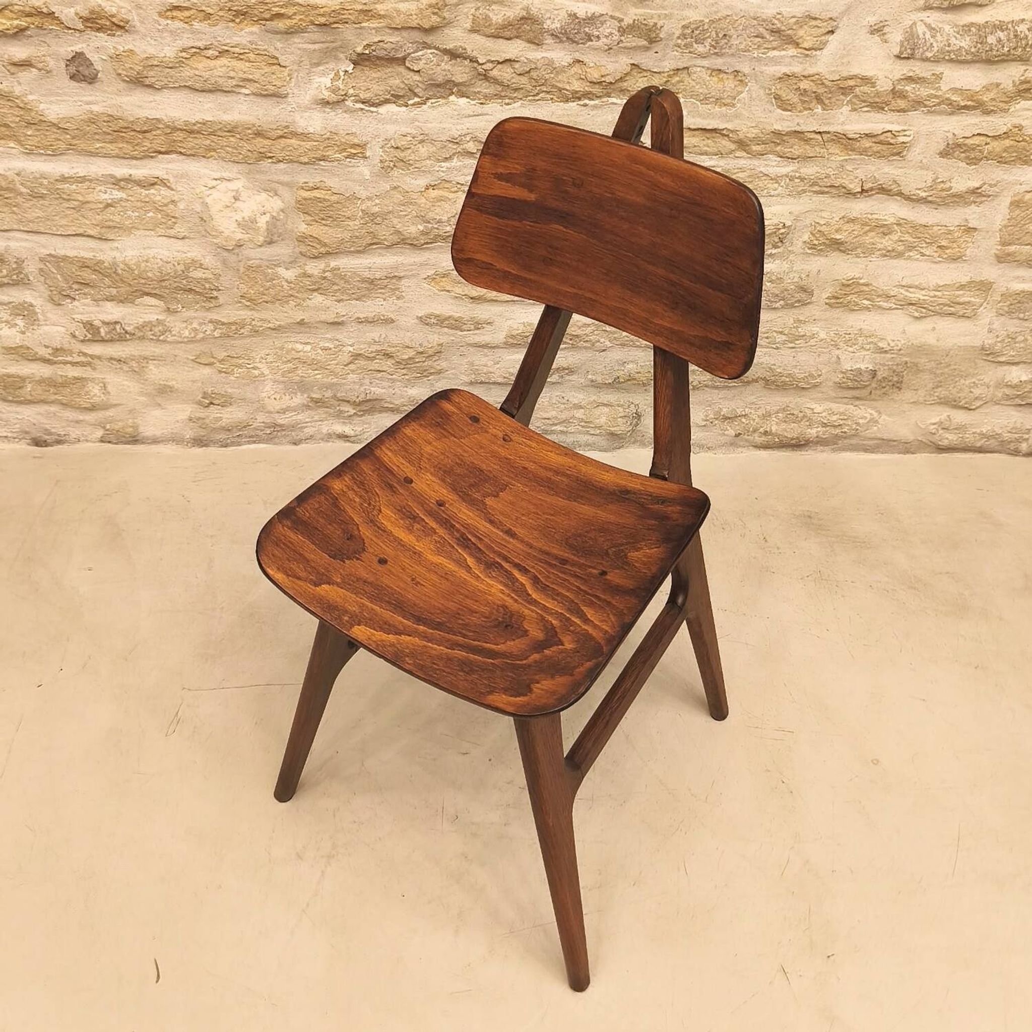 Dismantlable chair by the manufacturer Atelier Saint Sabin, 1950