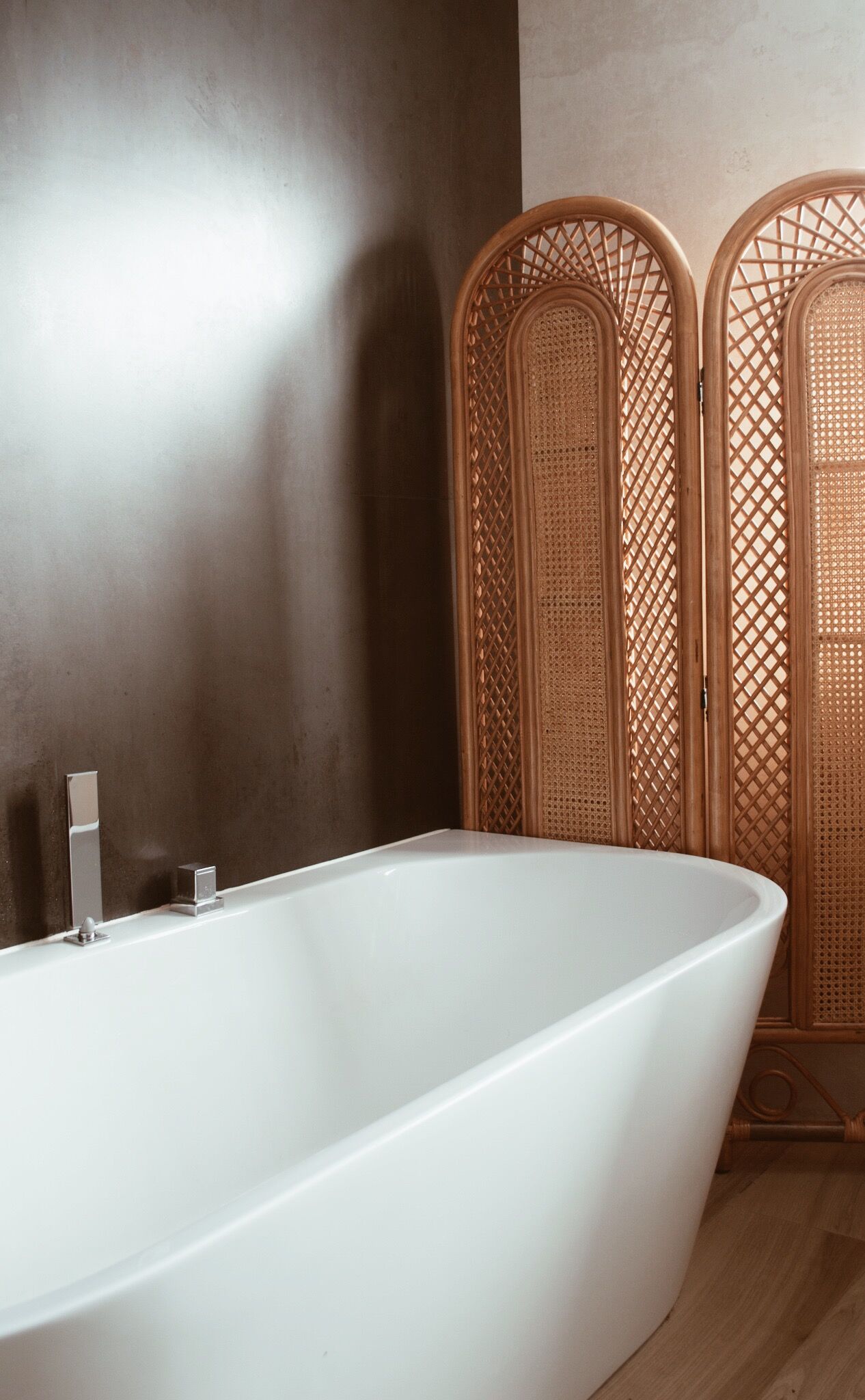 Rattan and cannage screen