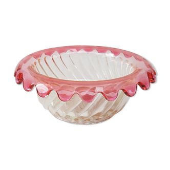 Crystal trinket bowl molded from Baccarat, beginning 20th century.