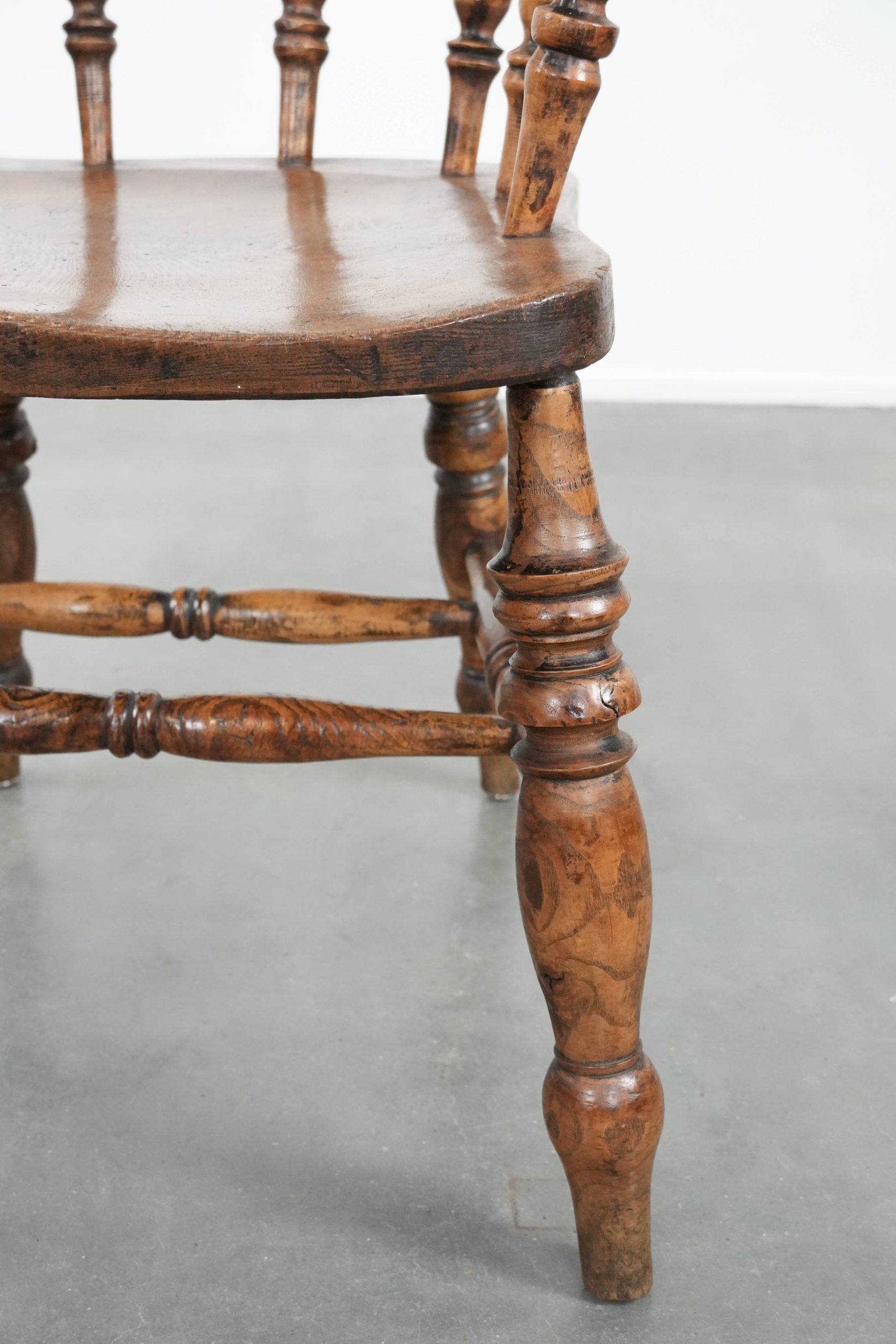 antique English captain's chair/ desk chair from the early 19th century