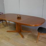 Baumann oval teak table with extensions