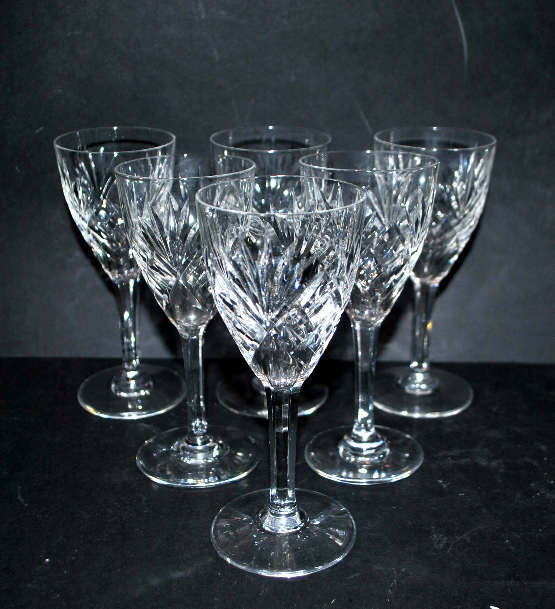 Set of 6 Chantilly wine glasses in cut crystal signed by Saint-Louis 14cm