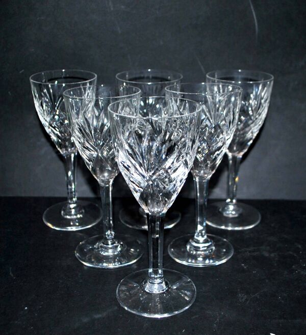 Lot de 6 verres à vin Chantilly en cristal taillé signé de Saint-Louis 14cm