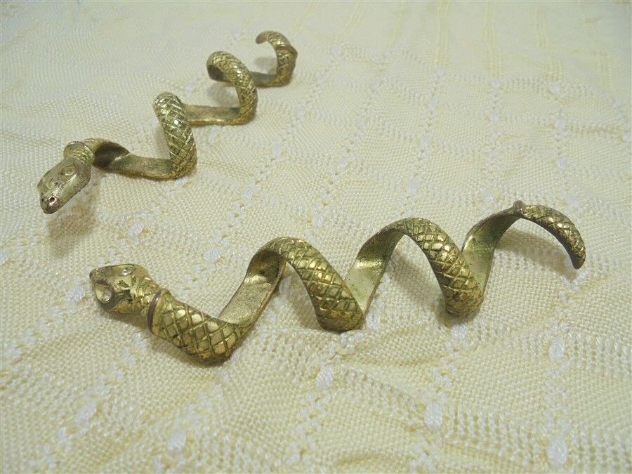 Pair of golden snakes