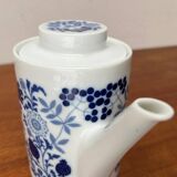 Teapot or coffee pot in German ceramic from the mid-century, Hamburg Form 20 series decor Blumenspiel by Lieselotte Kantner for Melitta, 1960s.