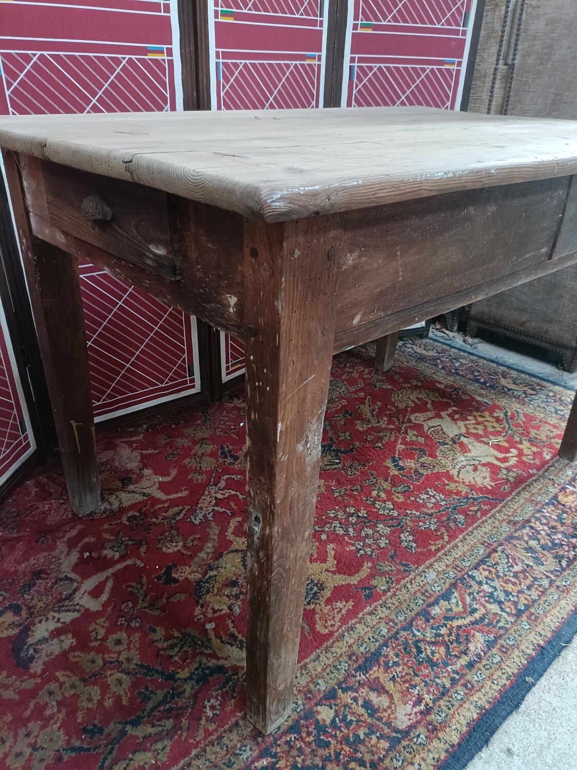 Ancienne table de ferme, 6 couverts et 2 tiroirs