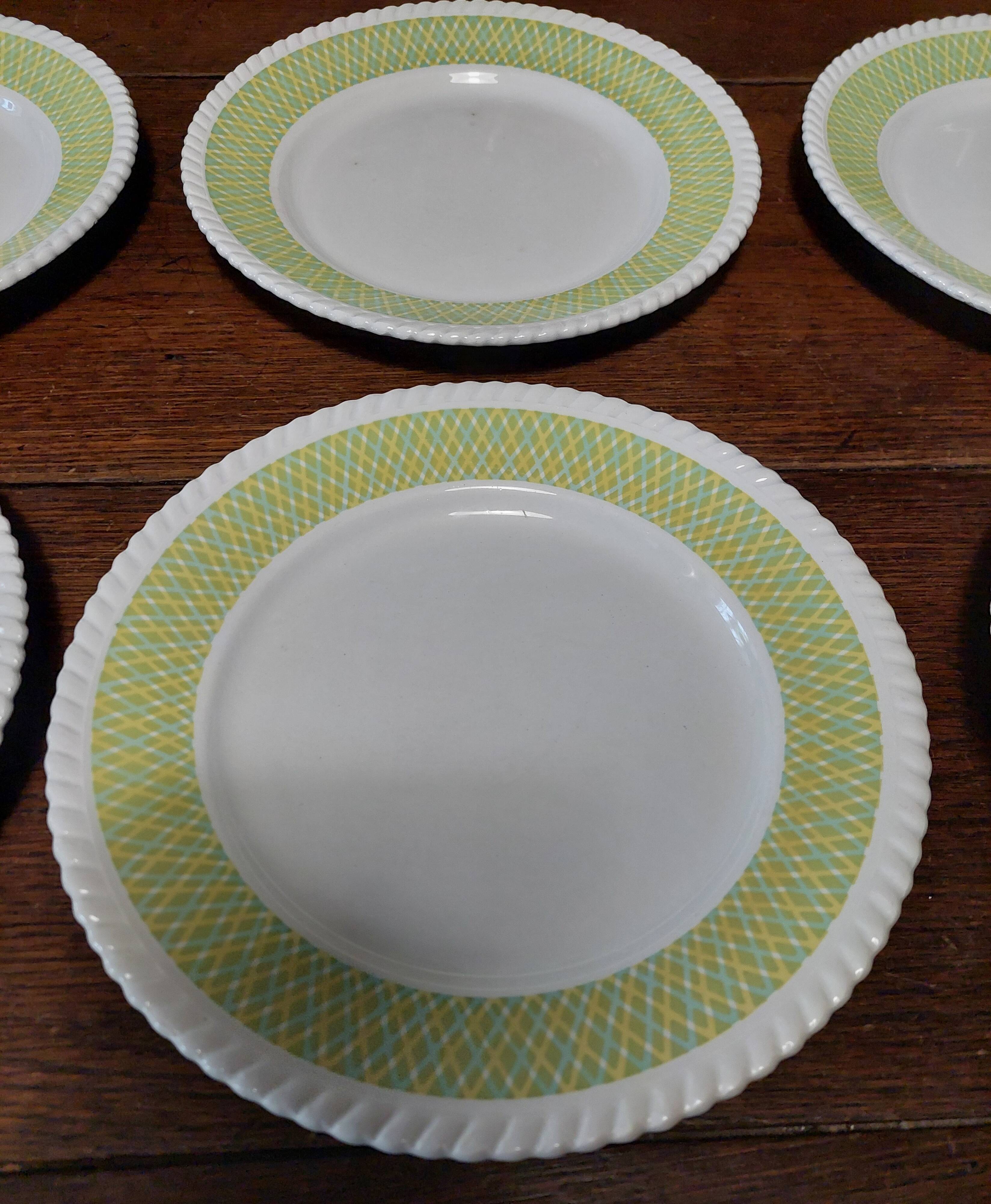 Set of six flat plates in Badonviller ironstone earthenware, Am model