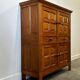 Armoire artisanale brutaliste en chêne à boutons tournés, France, années 1970