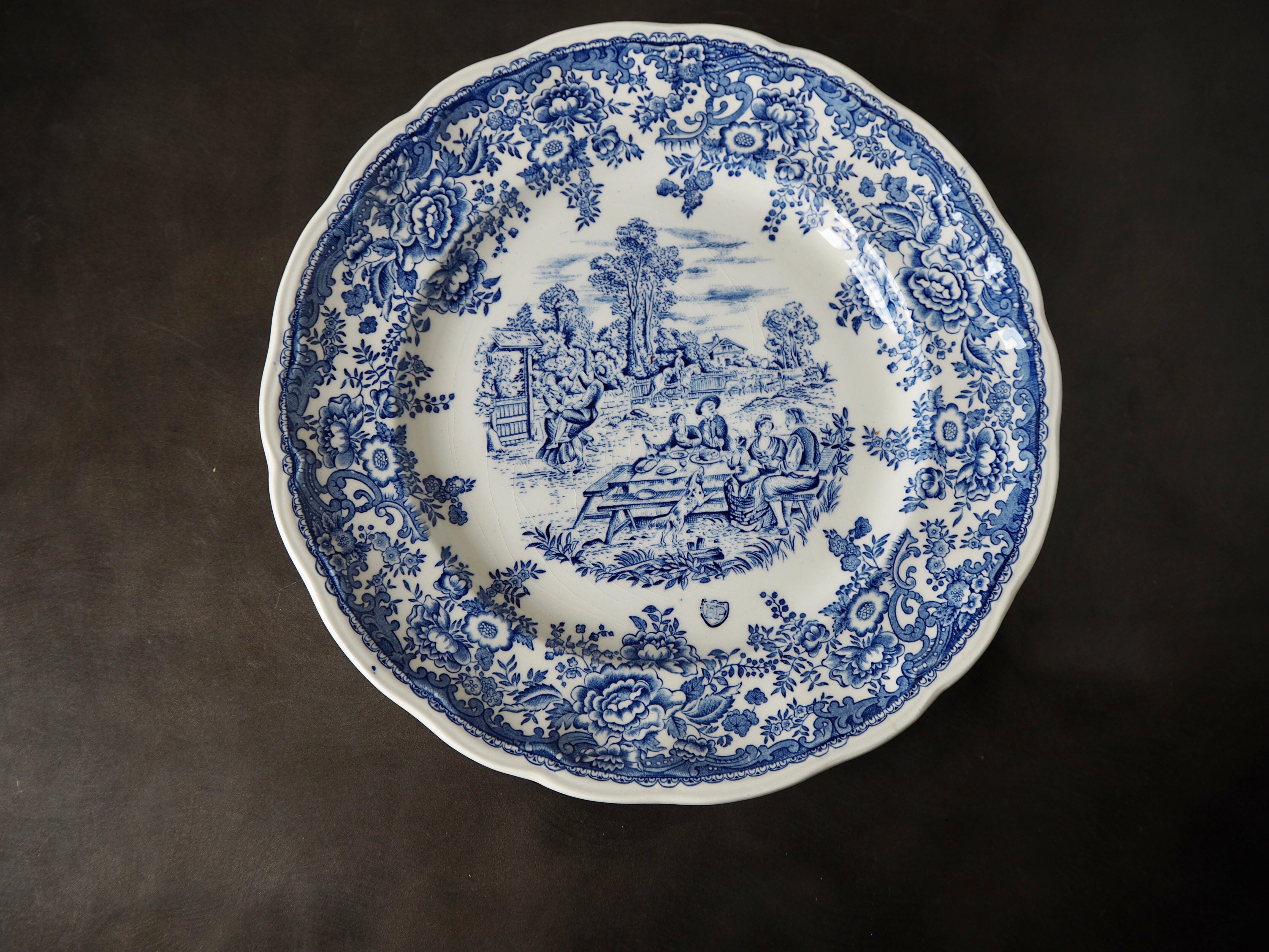 Set of 15 diner plates with English motifs Lunéville