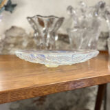 Opalescent glass cup "Les noisettes" Art Deco, André Delatte