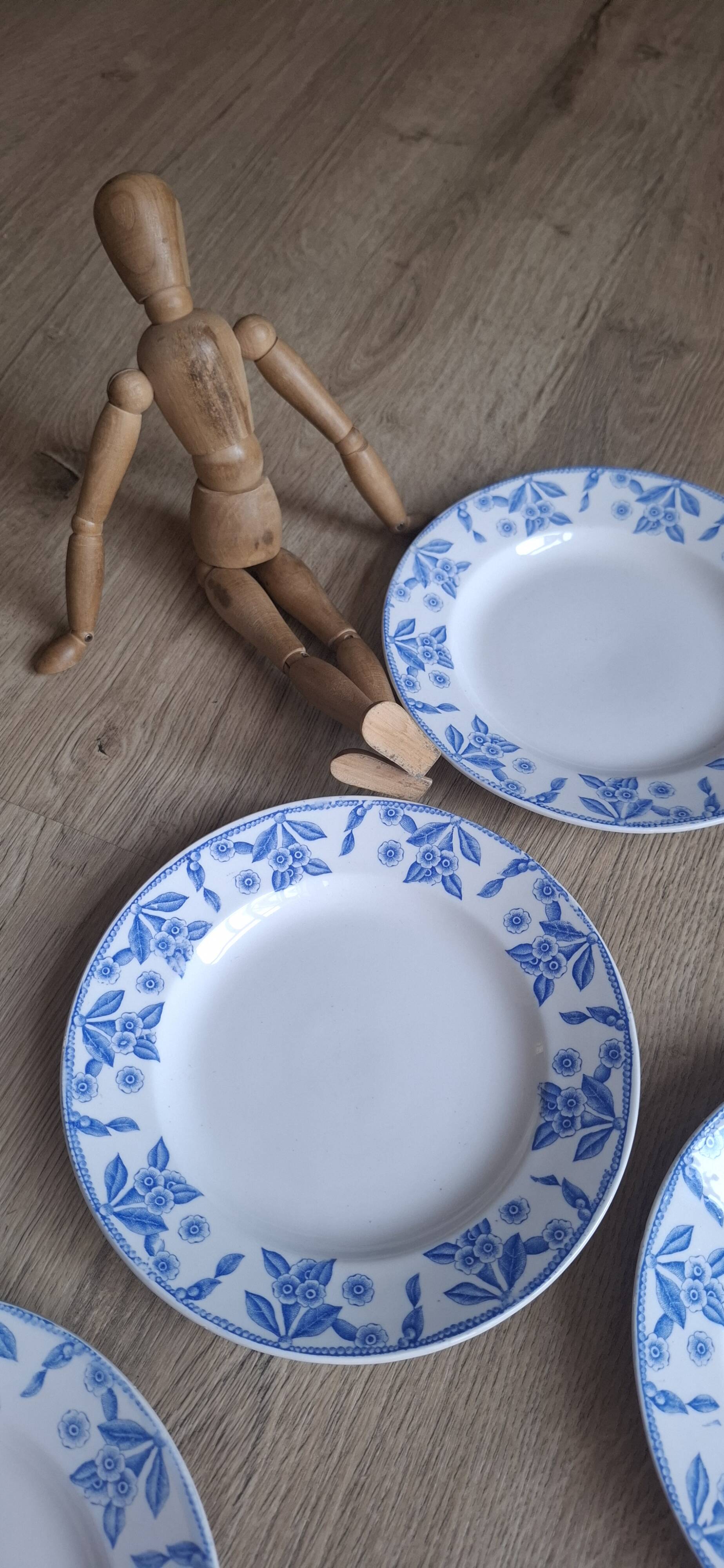 Set of 9 Dux Boch blue dessert plates, 1960