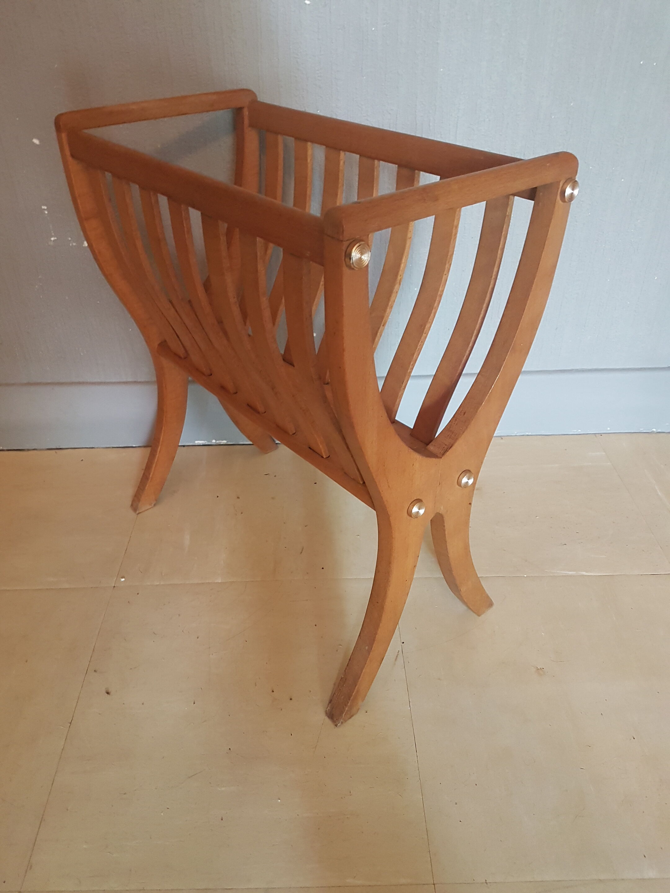 Vintge Scandinavian magazine door