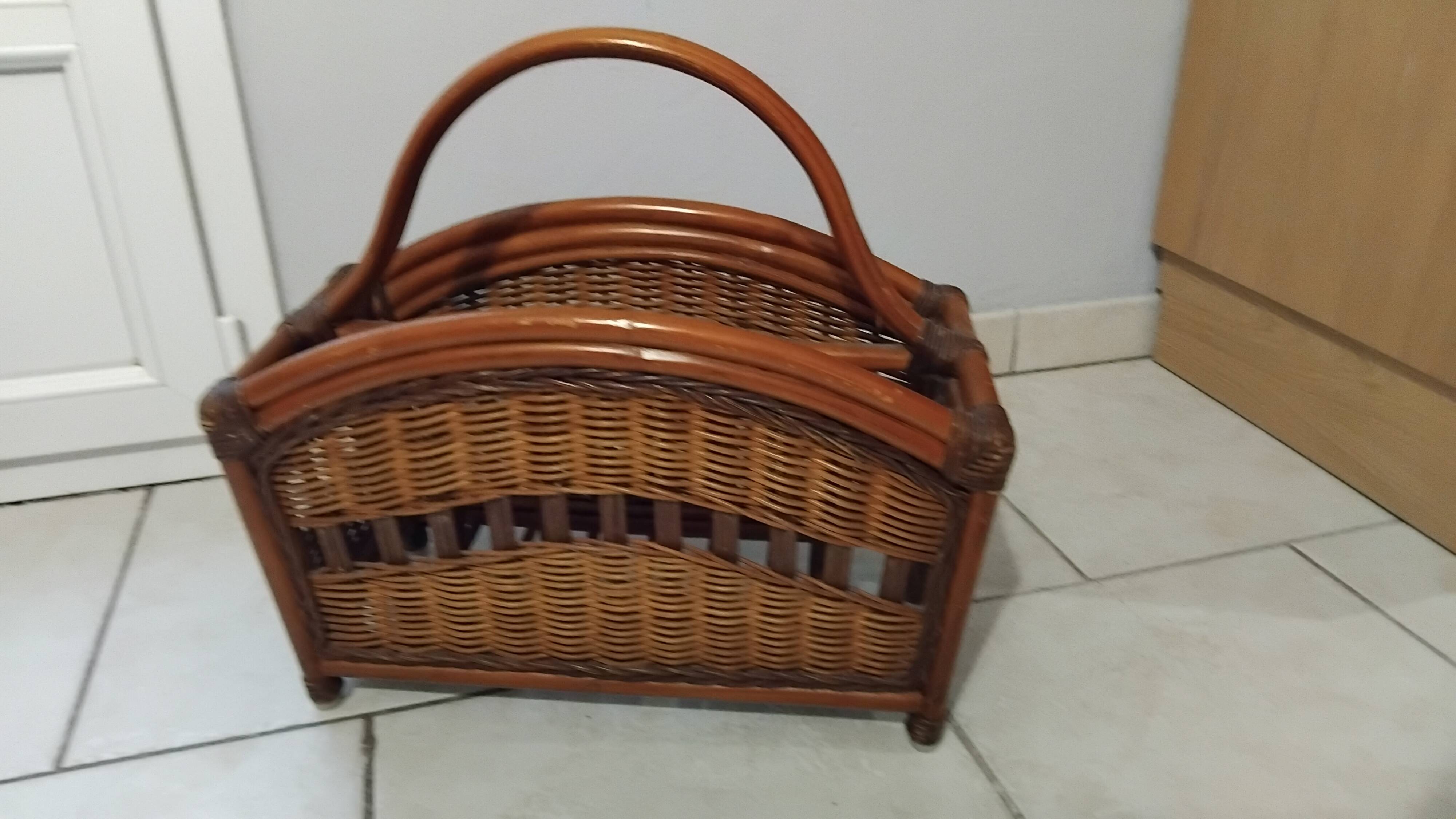 Porte-revue vintage en bambou, bois et rotin