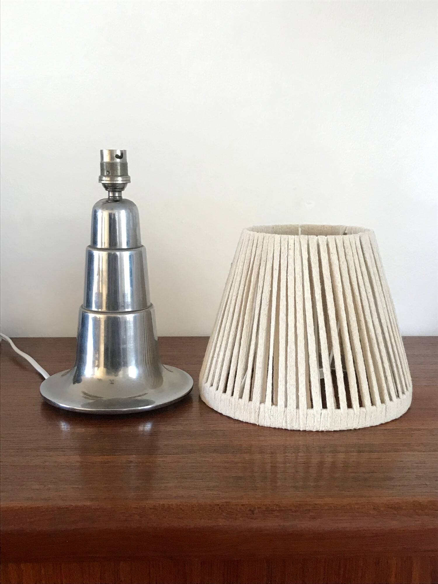1930s Art Deco lamp in chrome with recycled cotton shade