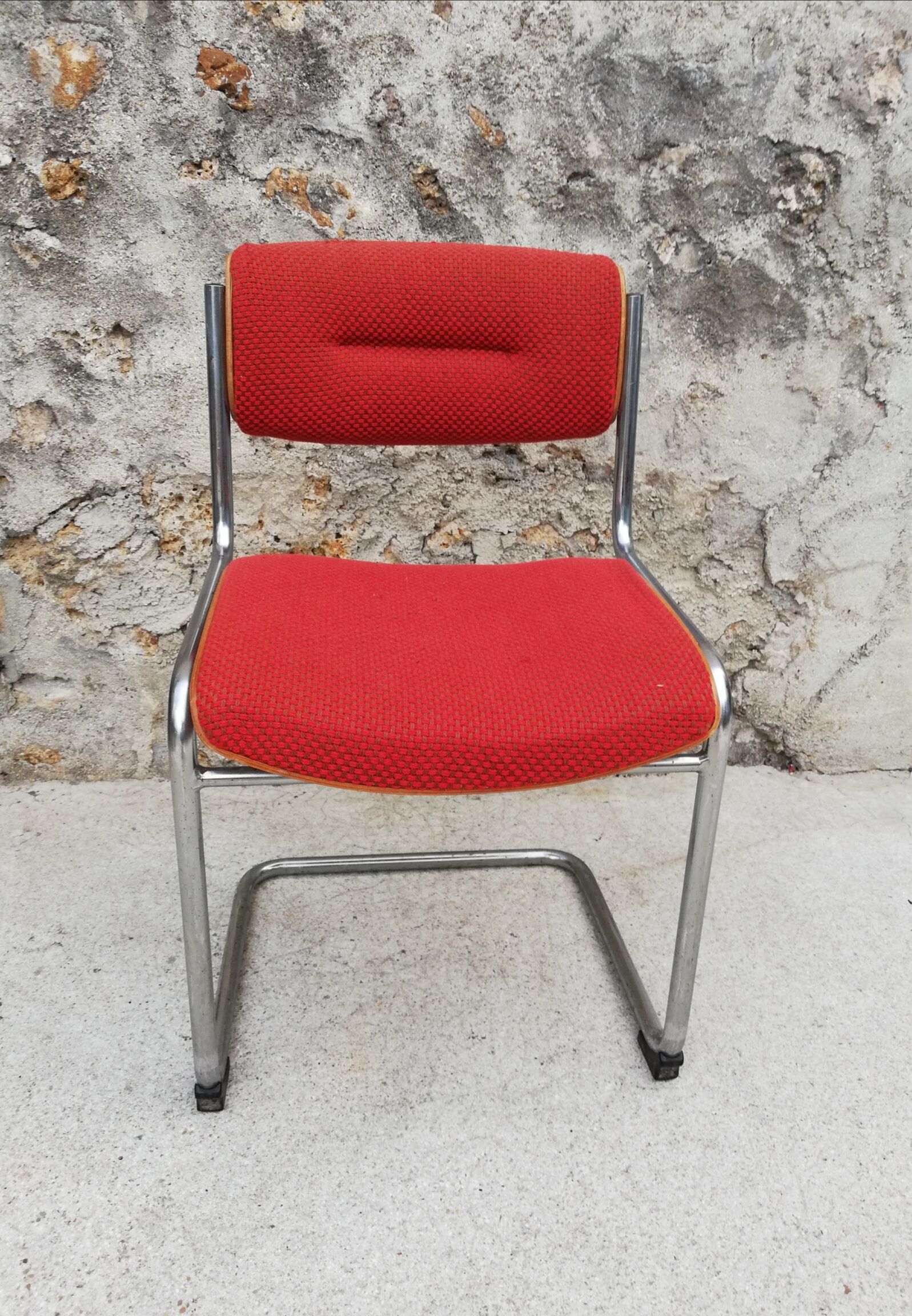 Red chair cantilever chrome tubes