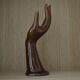 Main baguier marron et verte