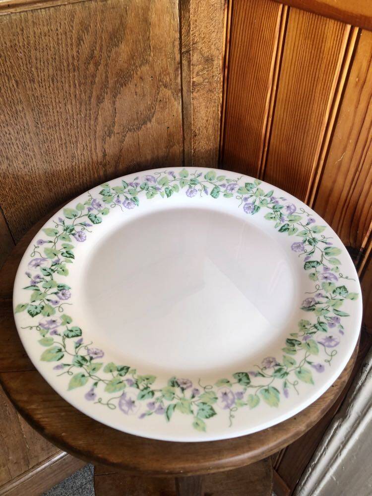 Lot de 4 assiettes plates fleurs violettes Martha Stewart everyday