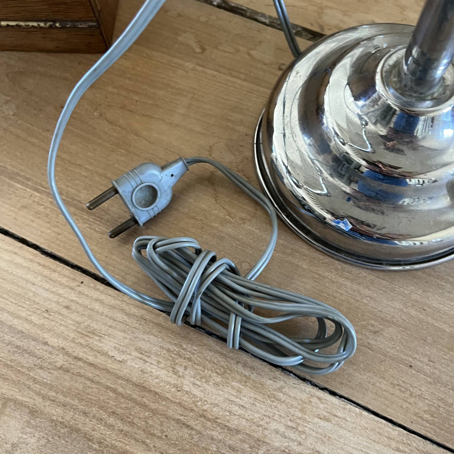 Lampe d’atelier Jumo