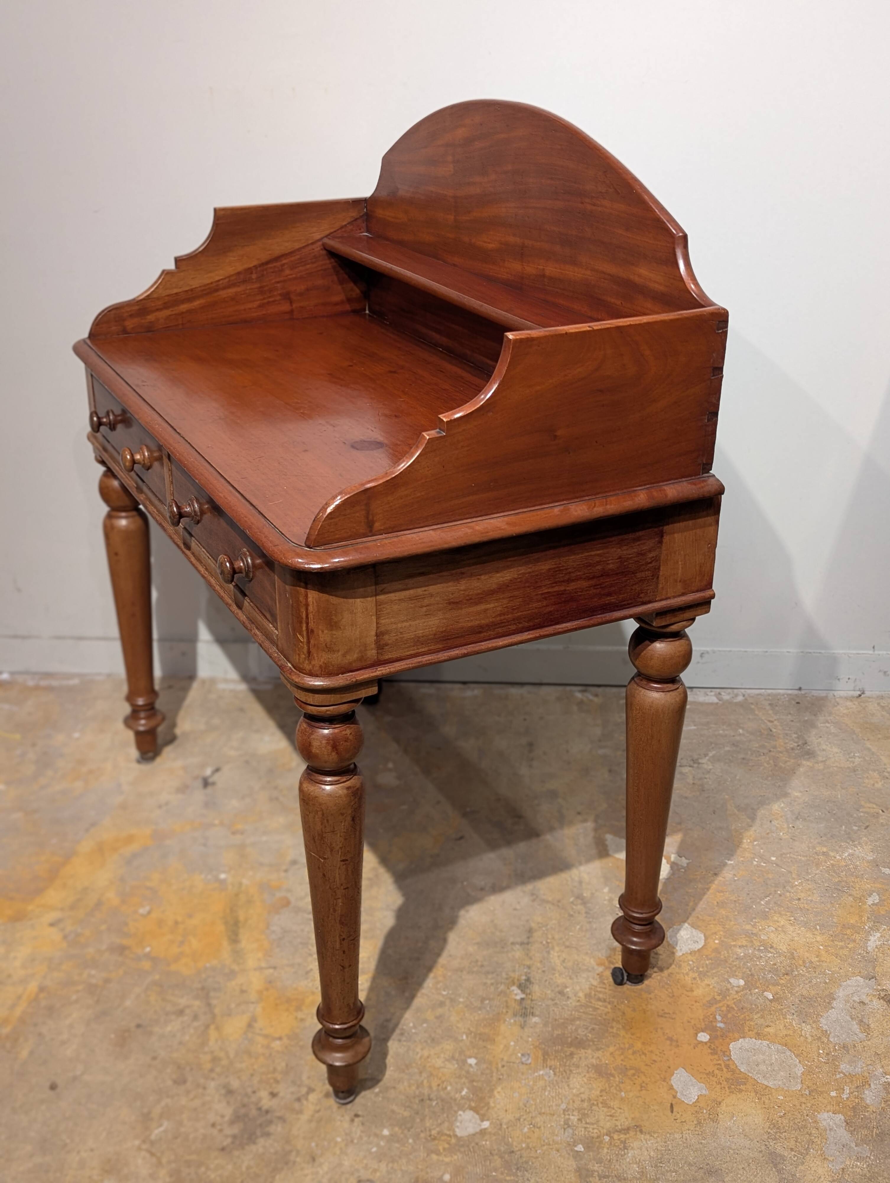 English mahogany desk