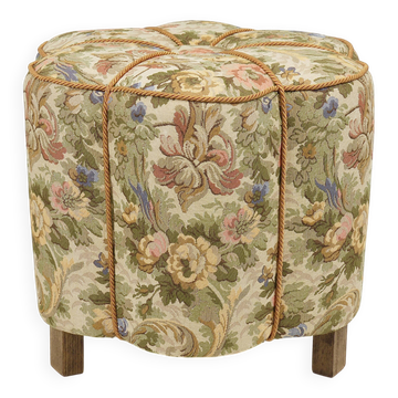 Tabouret en tapisserie florale Art Déco, pouf, ottoman, Vienne, Autriche, 1