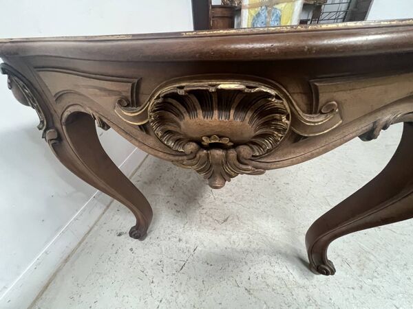 Bureau de style Louis XV en noyer massif XIX siècle