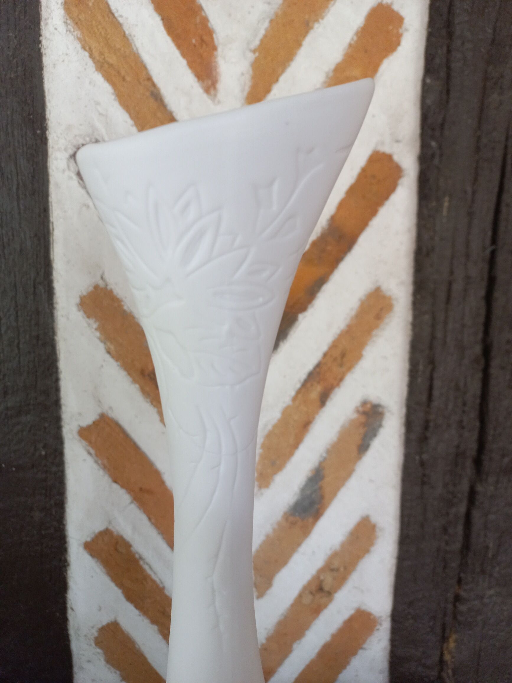 Sia porcelain biscuit vase