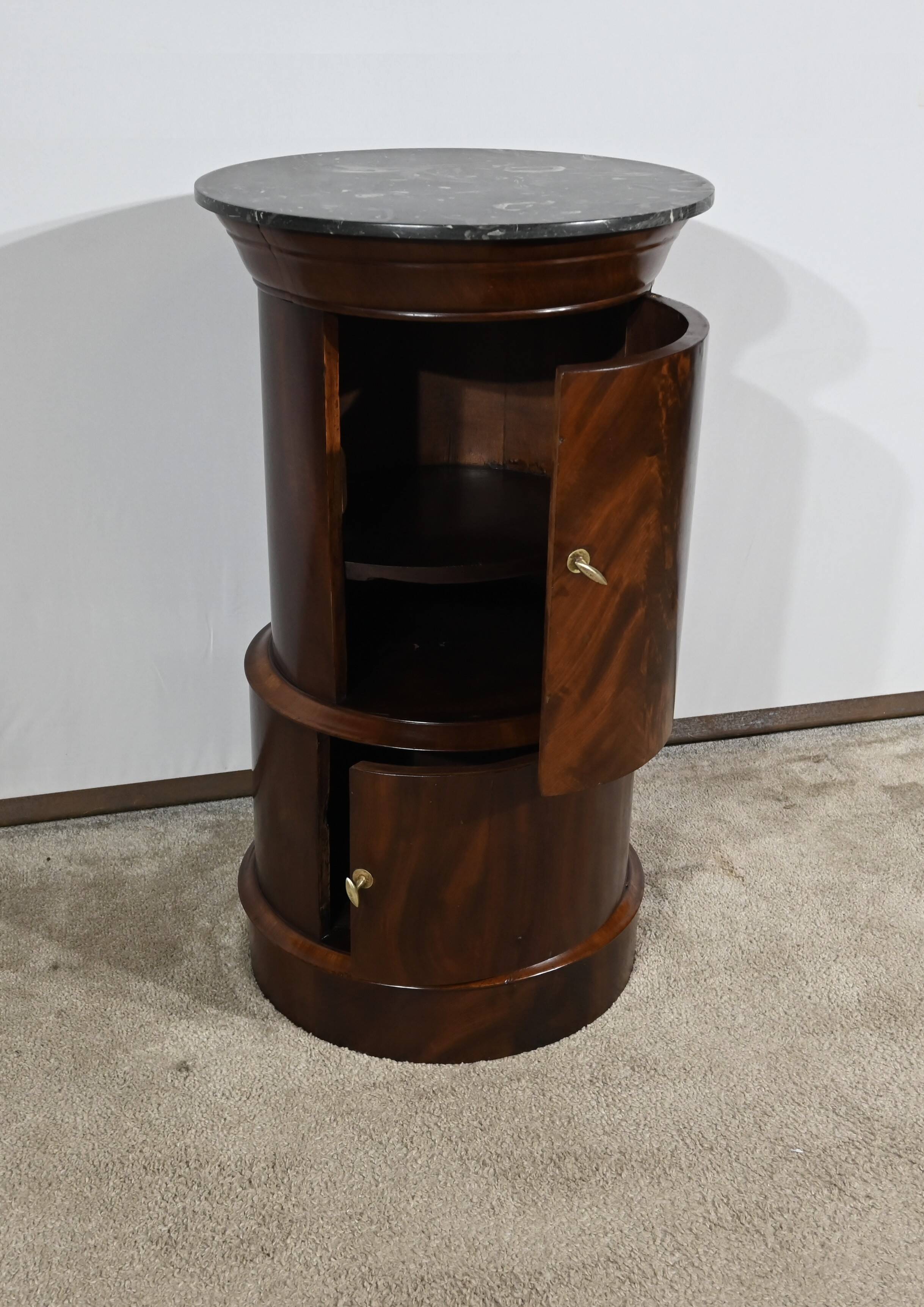 Rare Somno with two doors in Burl Mahogany, Empire period – Early 19th century