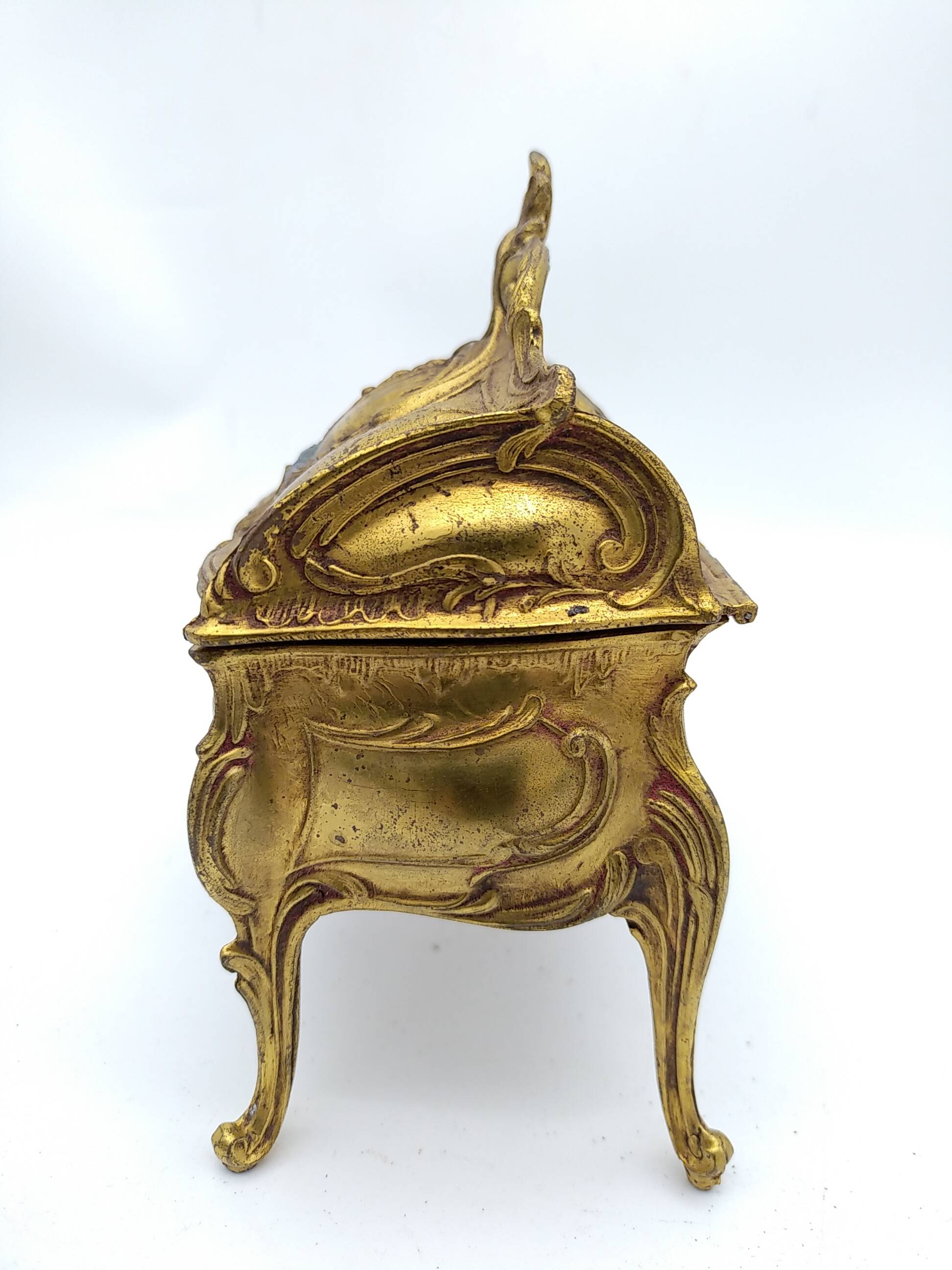 Metal jewelry box. Art Nouveau.
