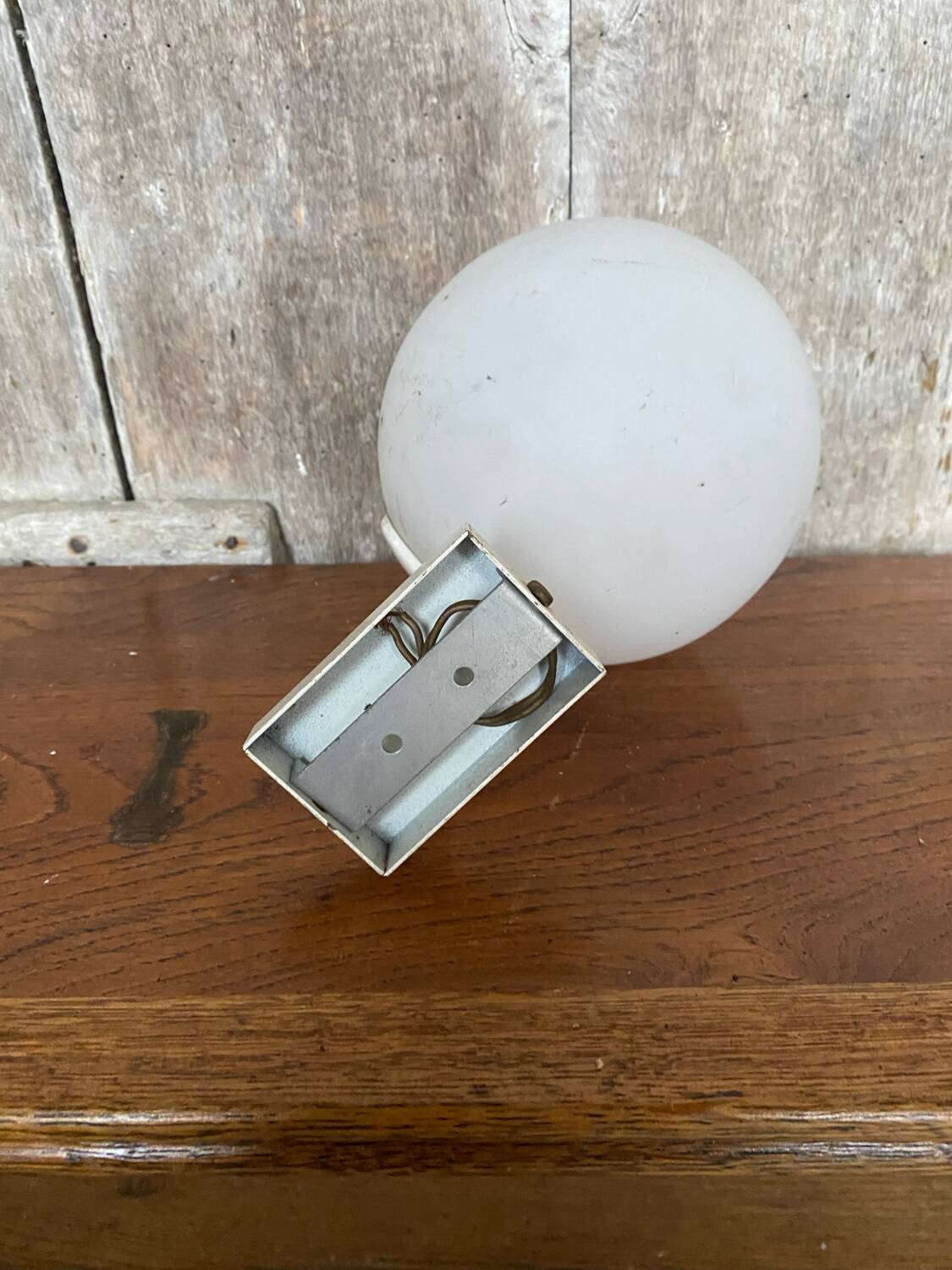 Old White Metal Wall Lamp + White Opaline Ball 70s Vintage #B790