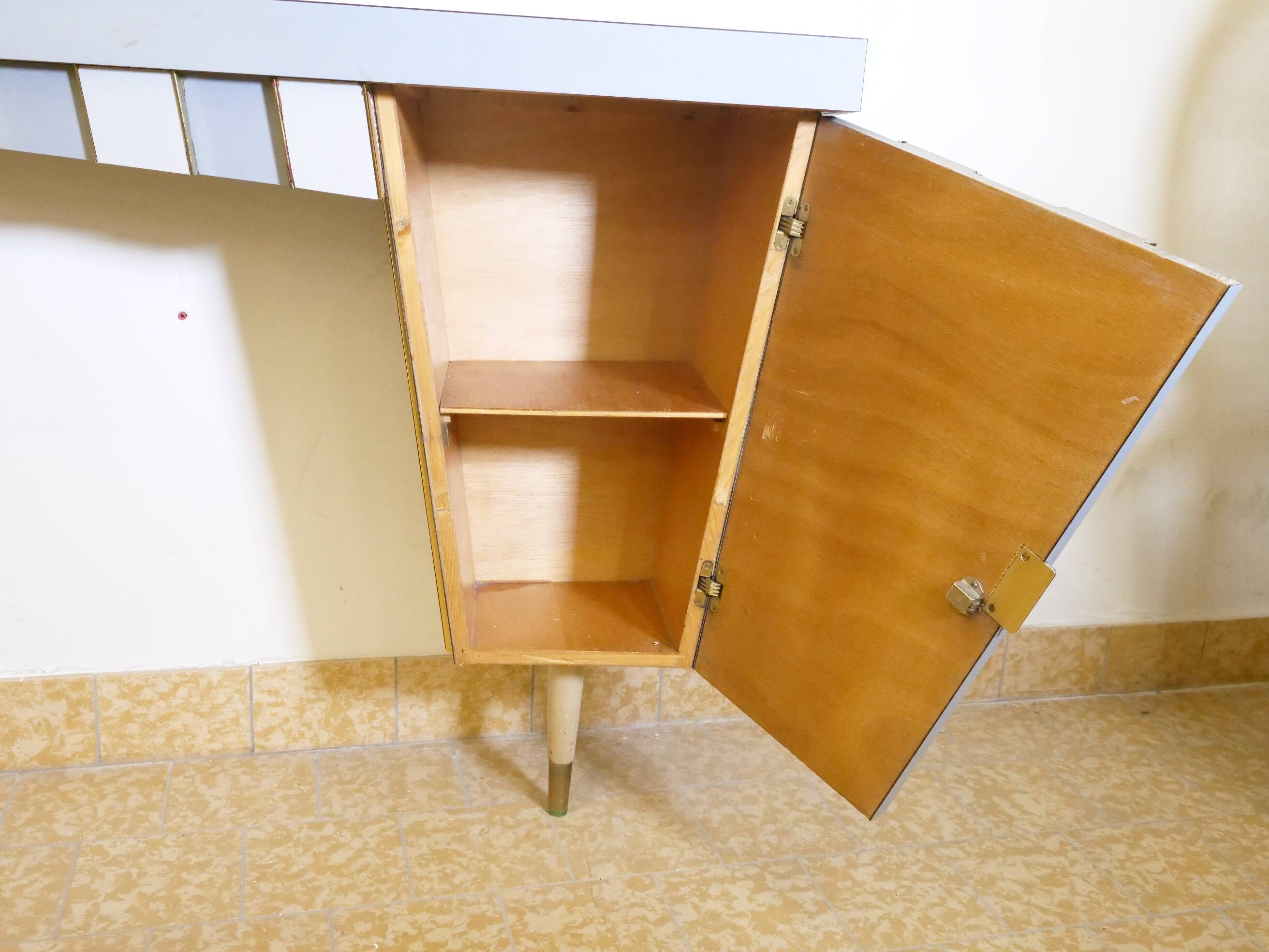 Vintage dressing table with gold trim and mirror, 1950s/1960s