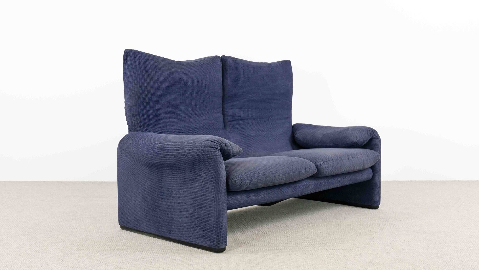 Cassina Maralunga 2-seat Sofa by Vico Magistretti