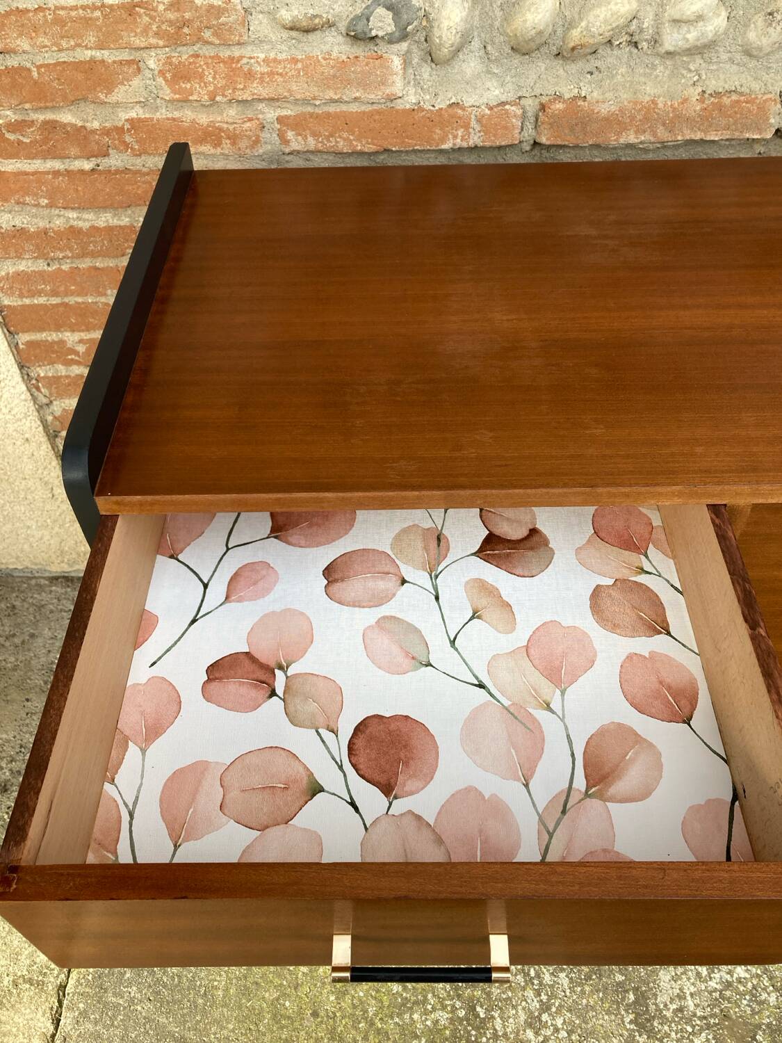 Vintage chest of drawers