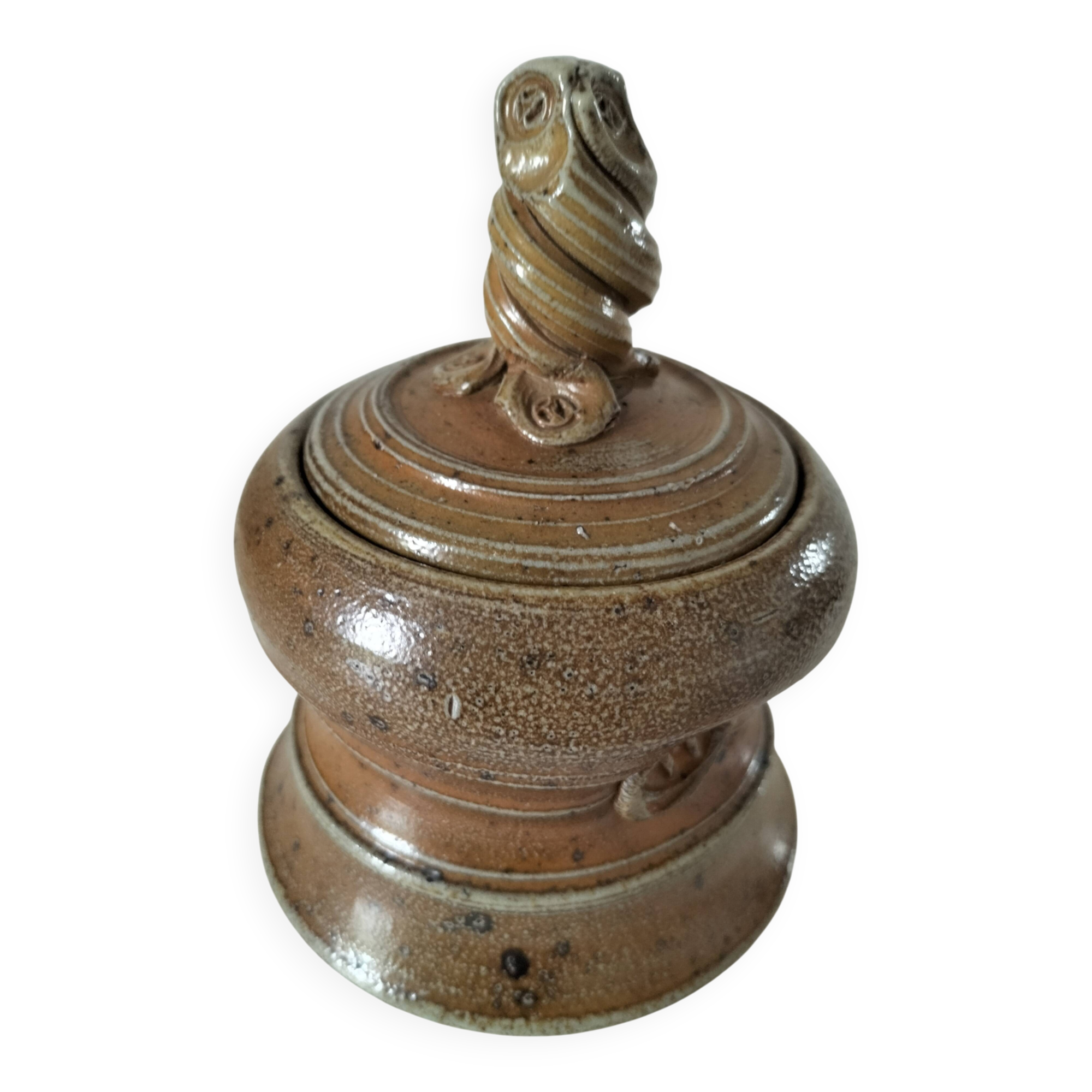 Covered pot in artisanal stoneware with an owl – signed Plume