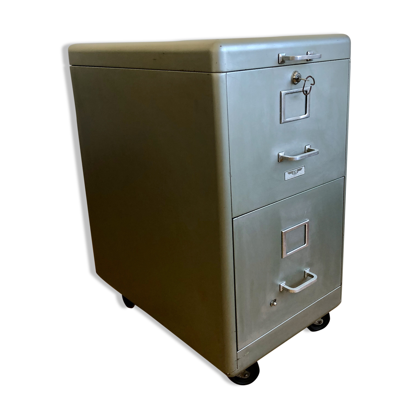 YAC industrial furniture with castors