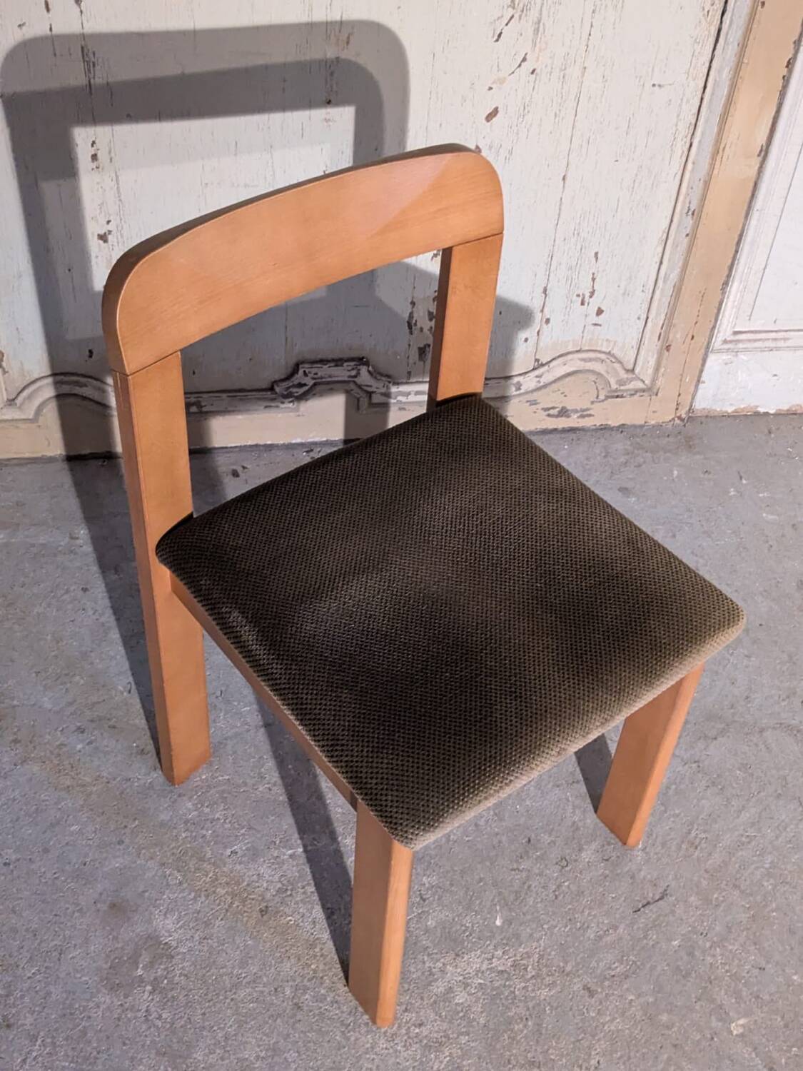 Set of six elm chairs from the 60s DLG regain