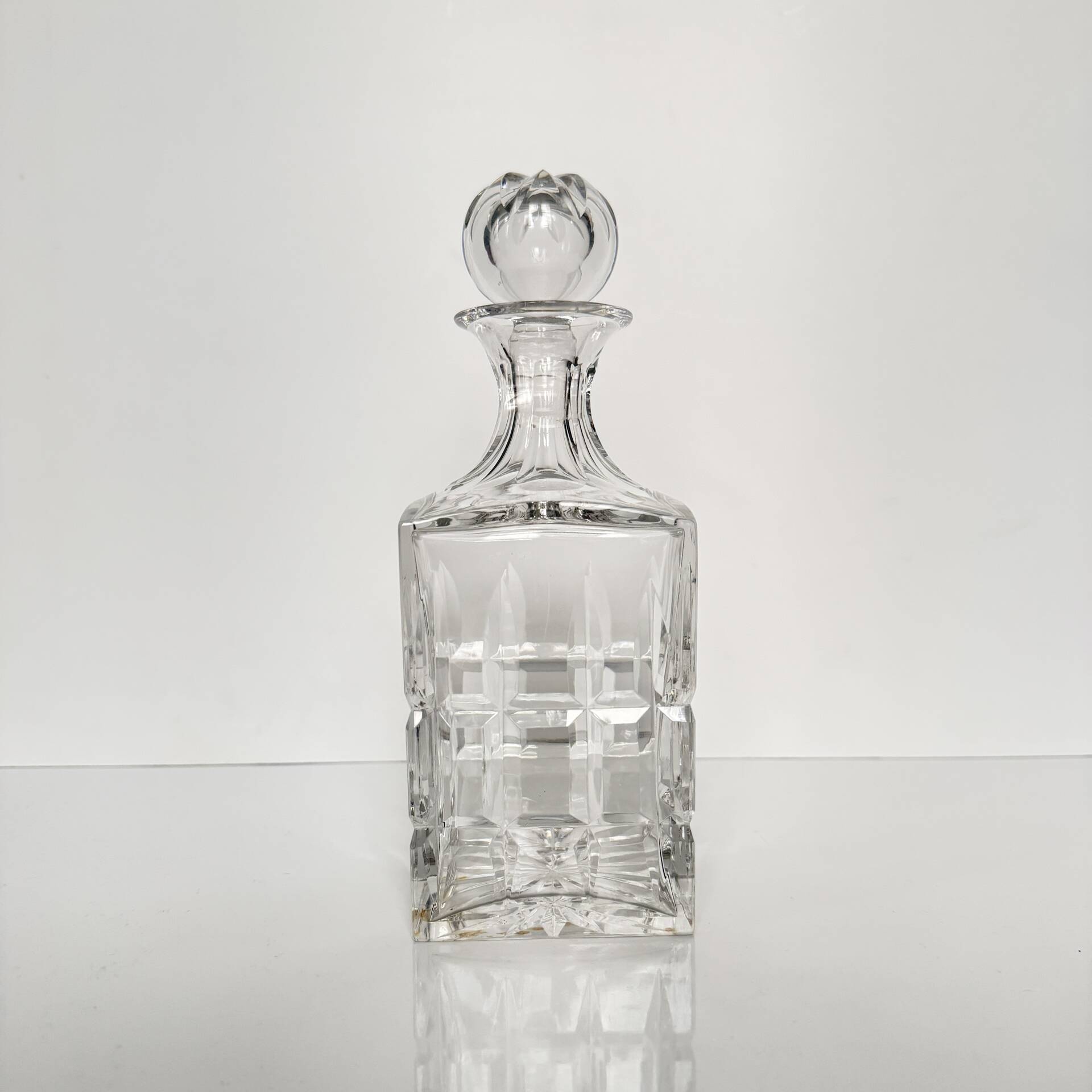 Crystal carafe Saint Louis