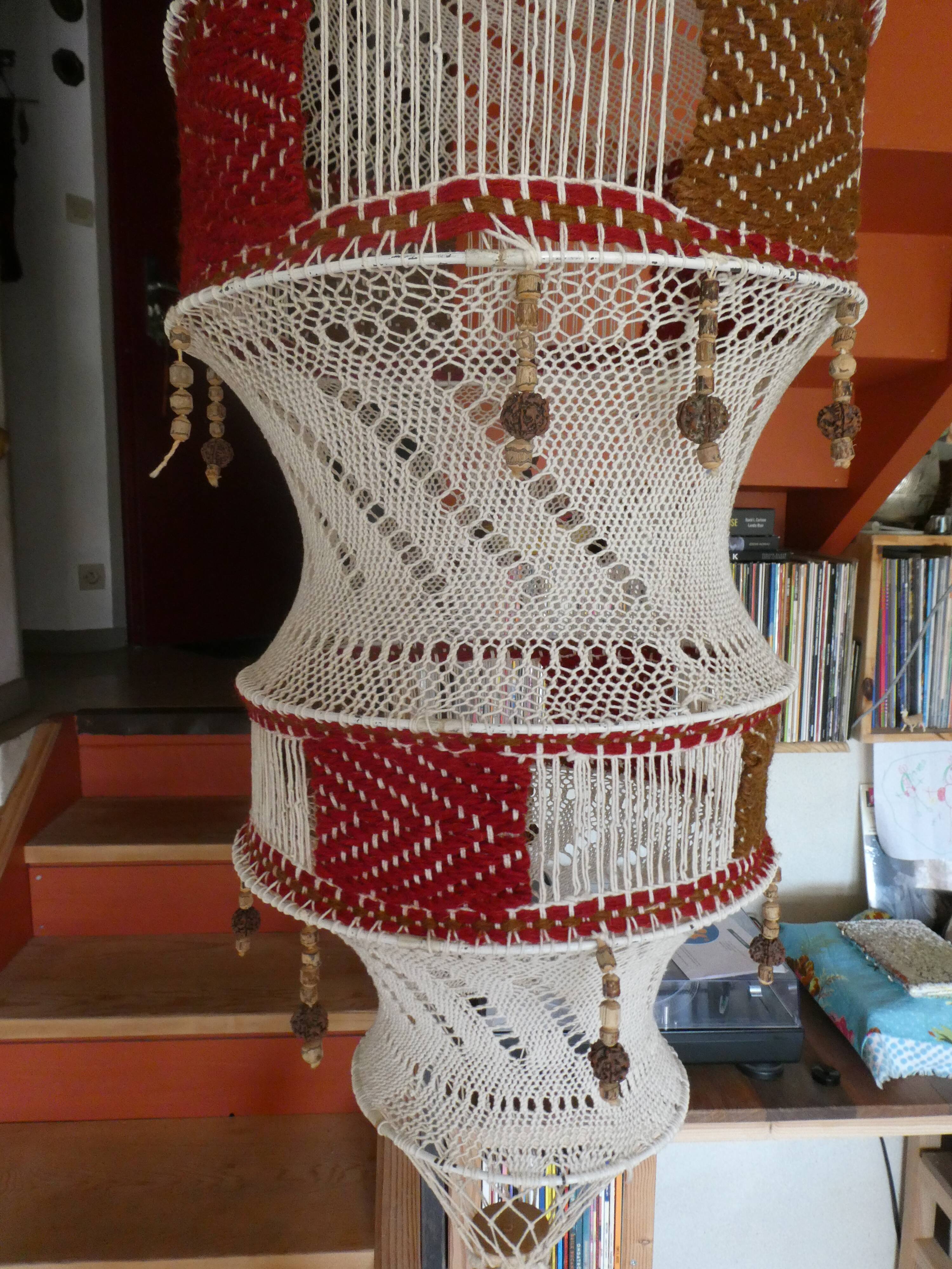 Large vintage macramé pendant lamp in cotton thread and wool, 120 cm.